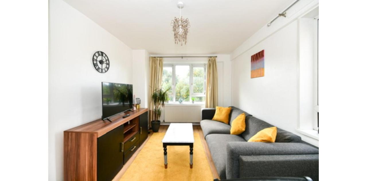 Entire Two Bedroom Flat In The Heart Of Greater Appartement